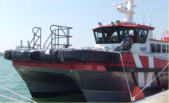 Equipements Défenses de Vedettes Ocean 3 - Wind Farm Support Vessel MPI Cervantes