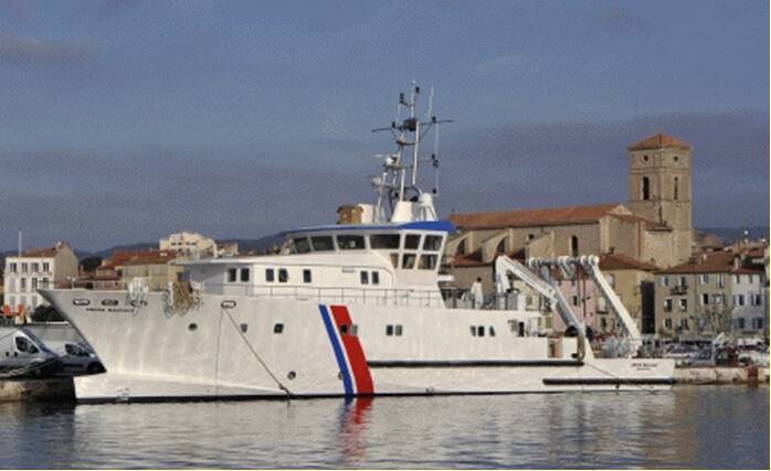 Equipements Défenses de Vedettes Ocean 3 - Vedette André Malraux DRASSM