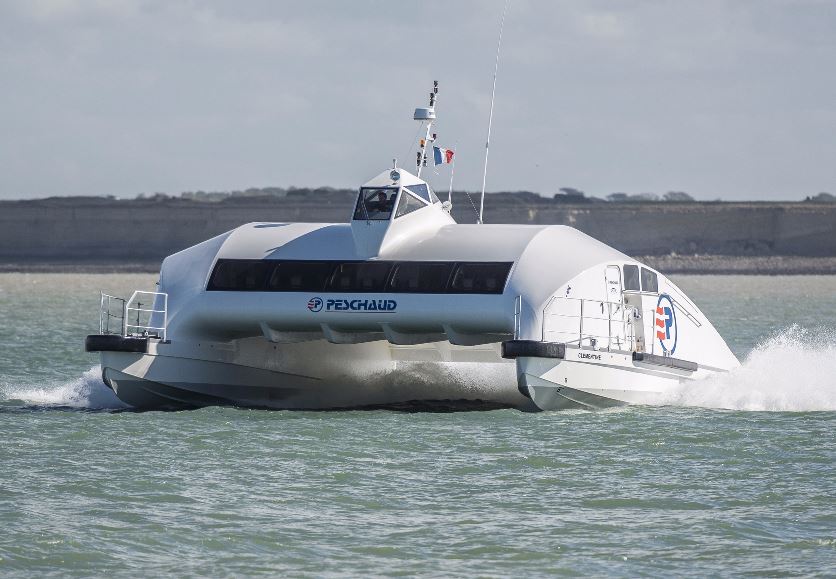 Equipements Défenses de Vedettes Ocean 3 - Vedette à Passagers Peschaud 